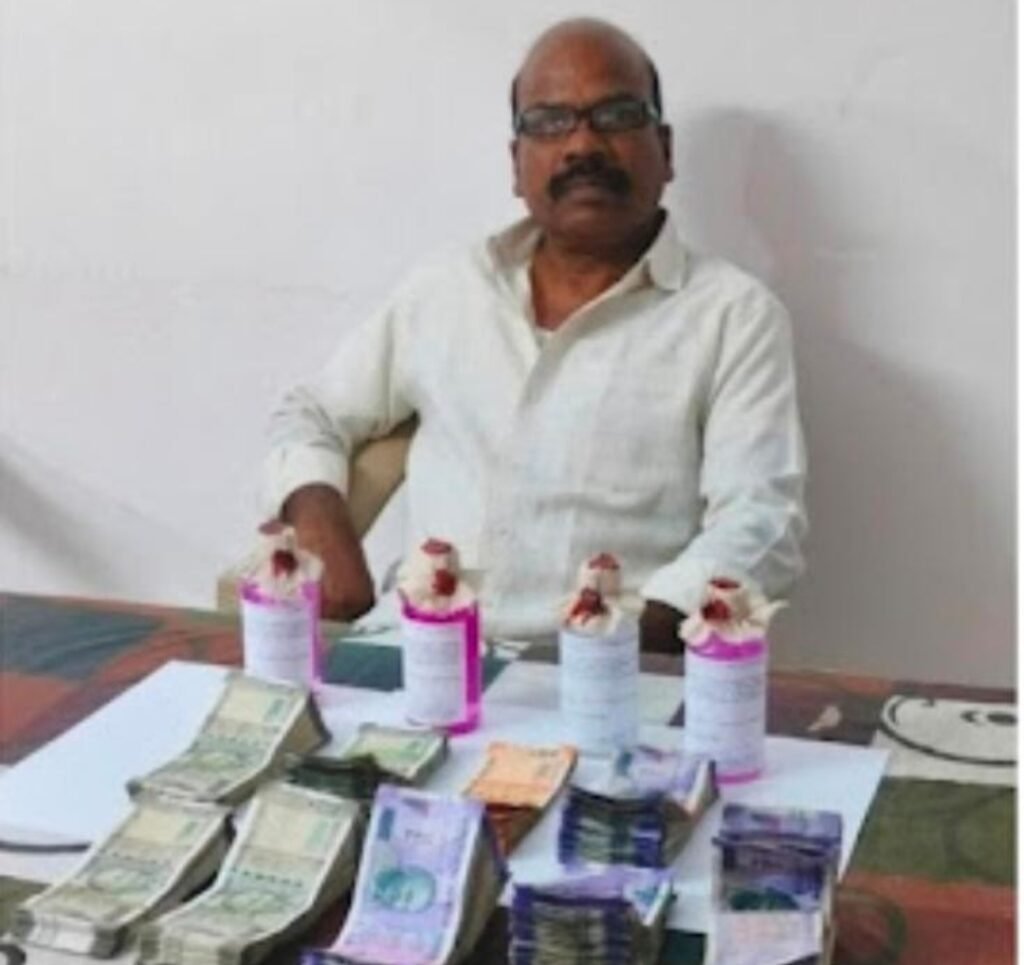 రూ.2లక్షలు లంచం తీసుకుంటూ ఏసీబీ అధికారులకు పట్టుబడ్డ ఎక్సైజ్ సీఐ!