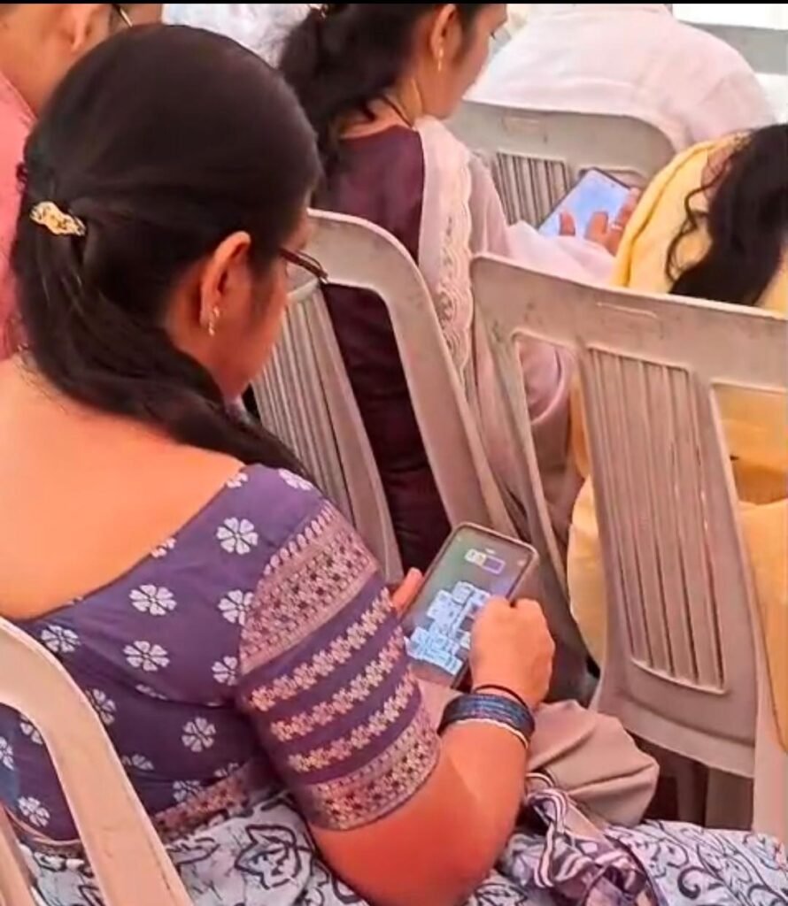 అంబేద్కర్ విగ్రహా ఆవిష్కరణలో అధికారుల నిర్లక్ష్యం