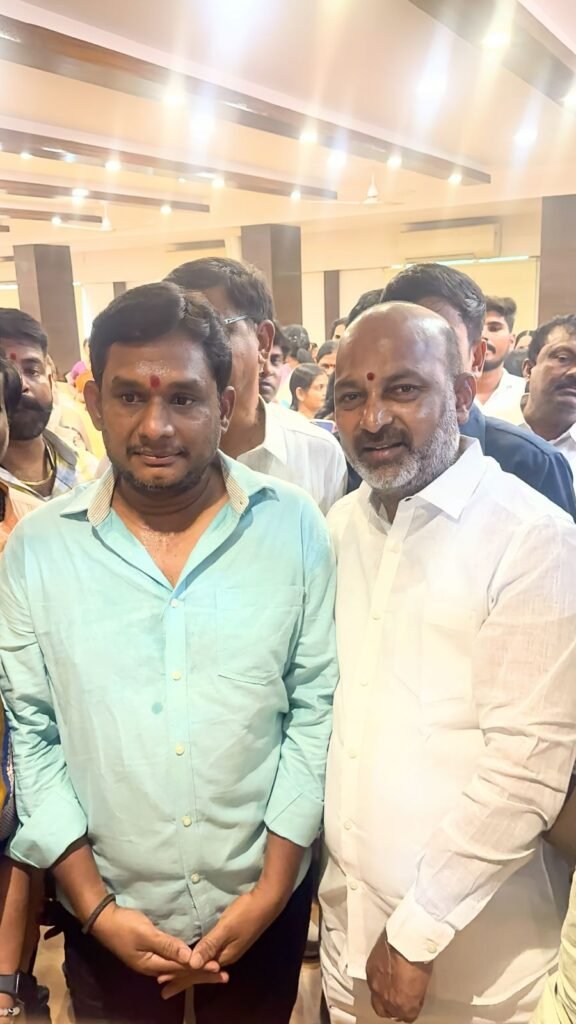 బండి సంజయ్ ని కలిసిన సాయినాథరెడ్డి..