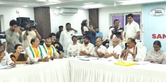 నియోజకవర్గ సమావేశంలో పాల్గొన్న బండి రమేష్