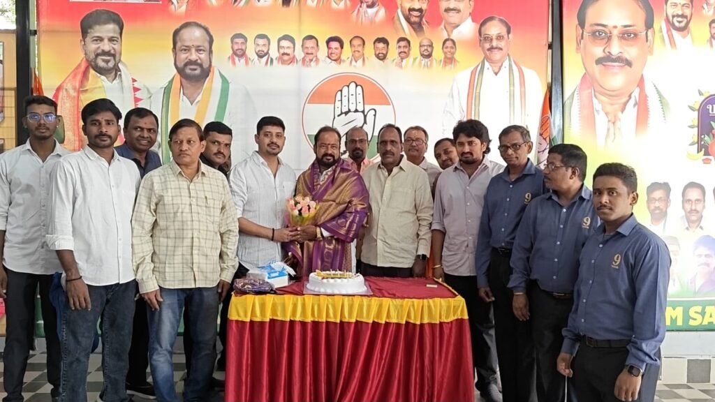 కేపీహెచ్‌బీ కాలనీలో ఘనంగా మందలపు సాయిబాబు చౌదరి 51వ జన్మదిన వేడుకలు….